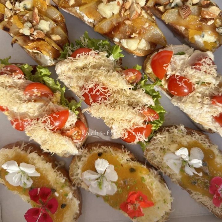 Брускетта «3 вкуса» в Абу-Даби